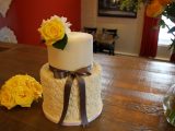 daisy lace cake